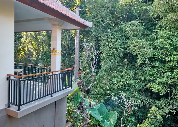 ゲストハウス Gek House Bali 4*